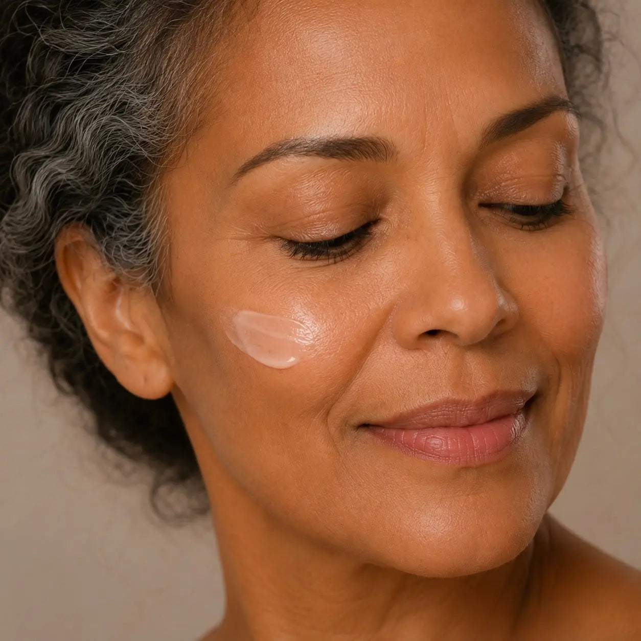 Organic Wild Blueberry Cream for Mature Skin - Revitalizing, Hydrating, Anti-Aging Moisturizer